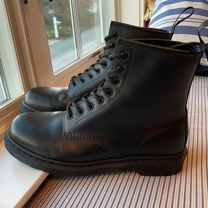 Dr. Martens 1460 Boot | Black Smooth Mono | Worn Twice | Size US 11